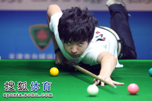 仅展现了他 仅展现了他